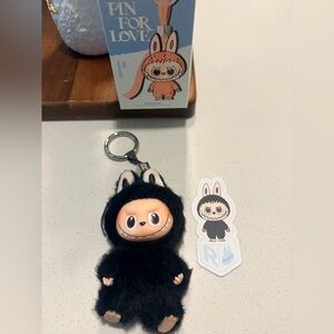 Labubu Pin For Love - R